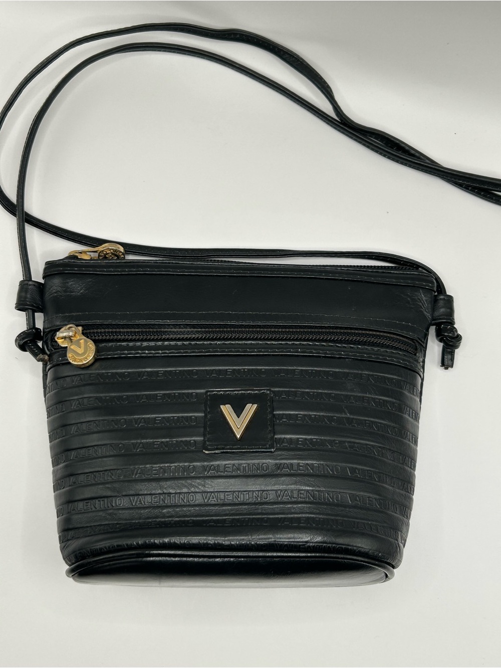 Mario Valentino Vintage Black Crossbody with Gold V Emblem - Picture 8 of 9